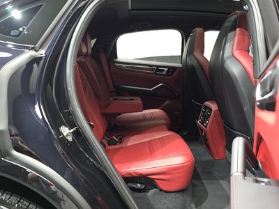 2022 Porsche CAYENNE — миниатюра 18