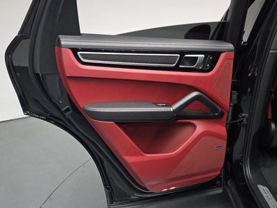 2022 Porsche CAYENNE — миниатюра 15