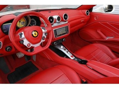 FERRARI CALIFORNIA - 6