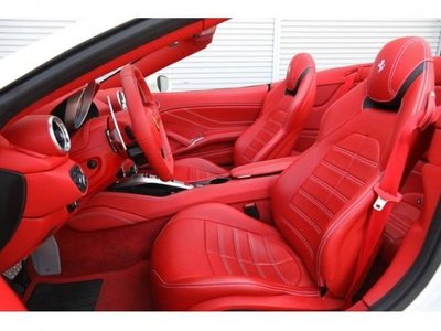 FERRARI CALIFORNIA - 9