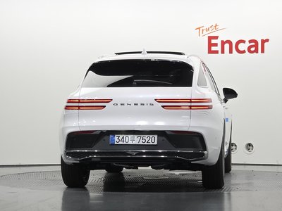 صورة 4 لـ 2026 Genesis GV70