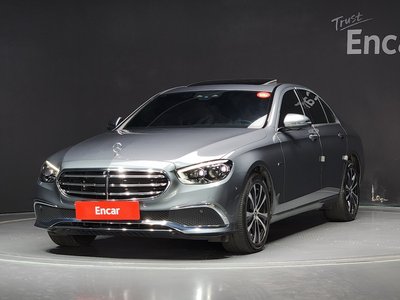 MERCEDES-BENZ E-CLASS - 1