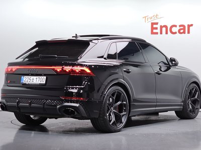 صورة 4 لـ 2025 AUDI RS Q8