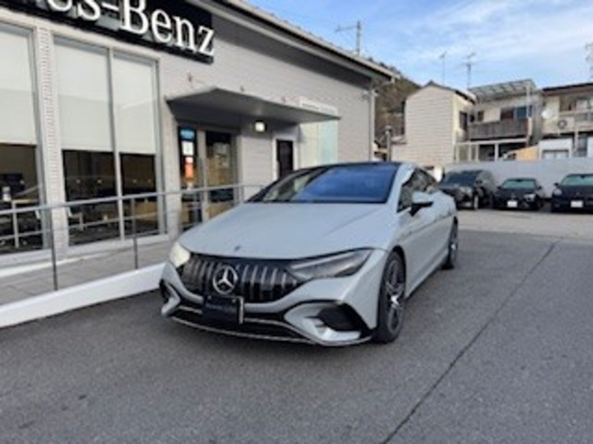 MERCEDES-BENZ EQE AMG - View 1