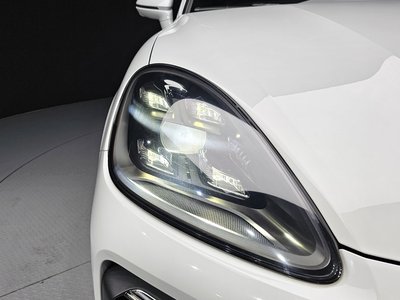 PORSCHE CAYENNE - 9