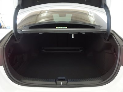 MERCEDES-BENZ E-CLASS - 10