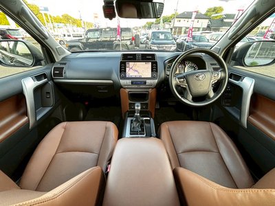 TOYOTA LAND CRUISER PRADO - 5