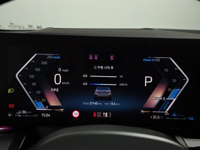 2025 BMW 5 SERIES 照片 8