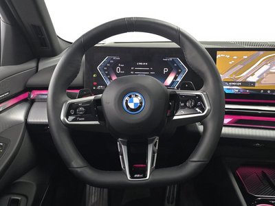 2025 BMW 5 SERIES — миниатюра 13