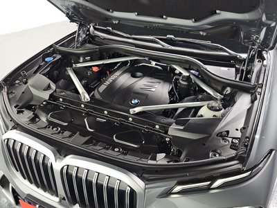 2022 BMW X7 photo 7