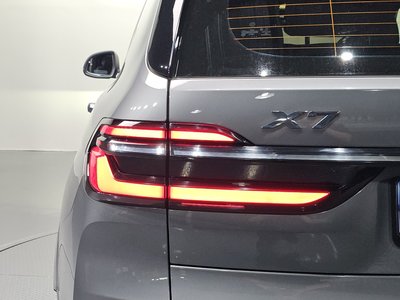 2022 BMW X7 photo 10