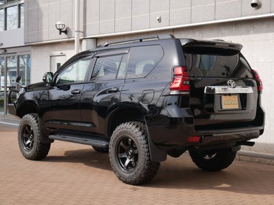 TOYOTA LAND CRUISER PRADO - 9