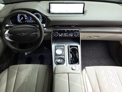 صورة 5 لـ 2022 Genesis GV80