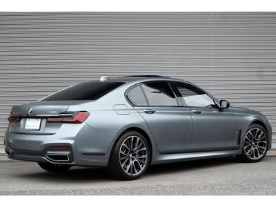 2021 BMW 7 SERIES photo 2