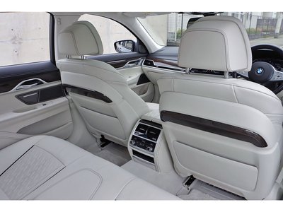 2021 BMW 7 SERIES — миниатюра 25