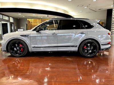 BENTLEY BENTAYGA - 3