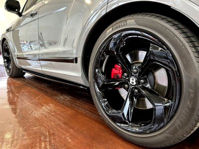 BENTLEY BENTAYGA - 9