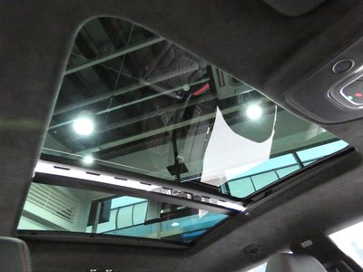 LAMBORGHINI URUS - 8