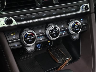 صورة مصغرة 31 لـ 2021 Genesis THE NEW G70