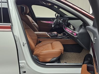 2025 BMW 7 SERIES — миниатюра 16