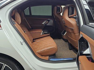 2025 BMW 7 SERIES — миниатюра 17