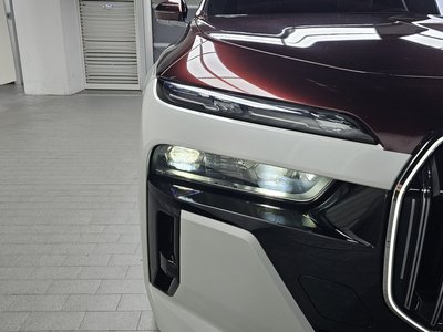 2025 BMW 7 SERIES photo 9