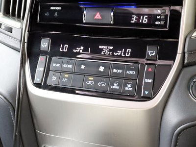 صورة مصغرة 52 لـ 2016 Toyota LAND CRUISER 200