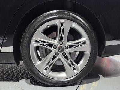 صورة 8 لـ 2022 Genesis G90 (RS4)