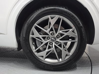 صورة 8 لـ 2022 Genesis GV70