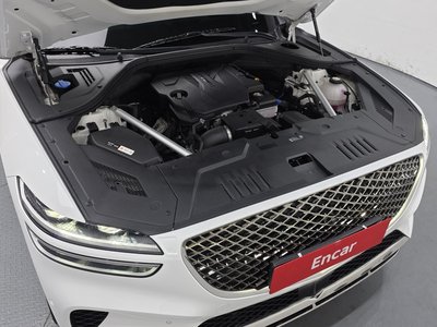 صورة 7 لـ 2022 Genesis GV70