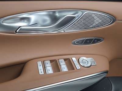 2022 Genesis GV70 — миниатюра 19