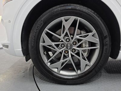 صورة 6 لـ 2022 Genesis GV70