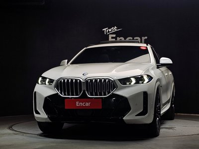 2023 BMW X6 photo 2