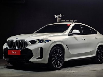 2023 BMW X6 photo 1