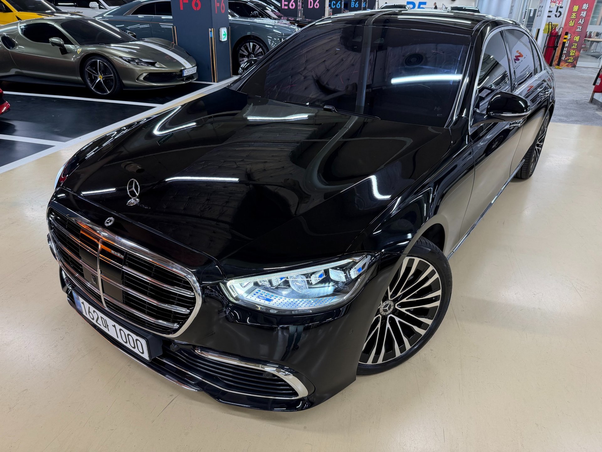 MERCEDES-BENZ S-CLASS - View 1