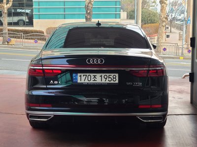 AUDI A8 - 3