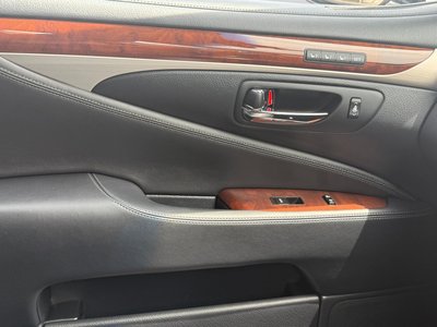 صورة مصغرة 22 لـ 2015 Lexus LS