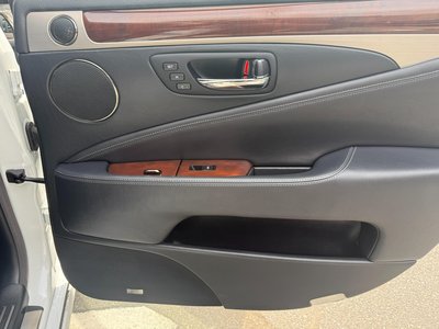 صورة مصغرة 24 لـ 2015 Lexus LS