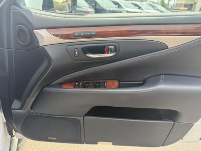 صورة مصغرة 15 لـ 2015 Lexus LS