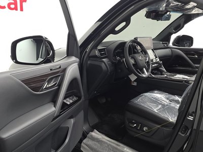 صورة 10 لـ 2026 Lexus LX