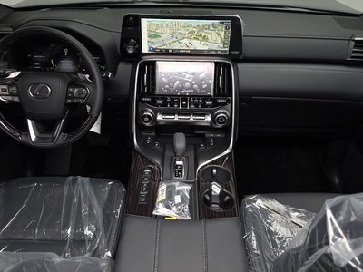 صورة 5 لـ 2026 Lexus LX
