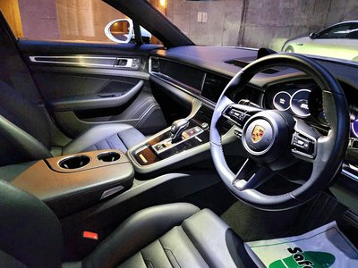 PORSCHE PANAMERA - 9
