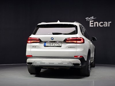 صورة 4 لـ 2022 BMW X5