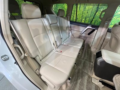 TOYOTA LAND CRUISER PRADO - 10