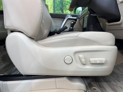 TOYOTA LAND CRUISER PRADO - 7