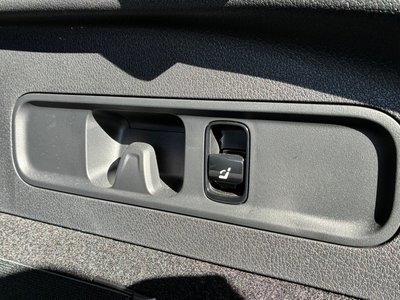 MERCEDES-BENZ GLC - 9