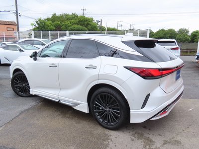 صورة 8 لـ 2024 Lexus RX