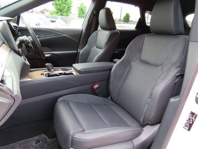 صورة مصغرة 13 لـ 2024 Lexus RX