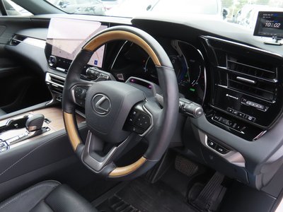 صورة مصغرة 63 لـ 2024 Lexus RX