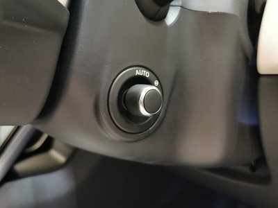 2023 LAND Rover RANGE ROVER VELAR — миниатюра 15